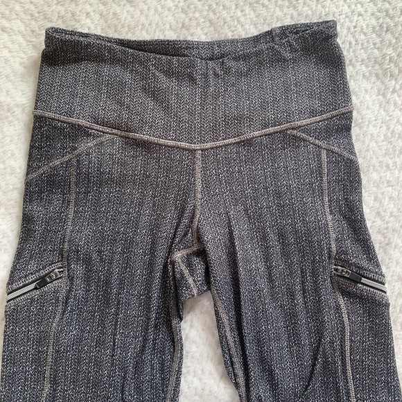 Athleta Zipper Pocket Crop Leggings Gray XS - Picture 2 of 6